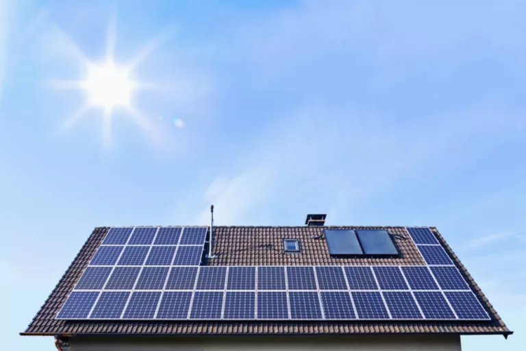 Going off-grid with solar panels: everything you need to know