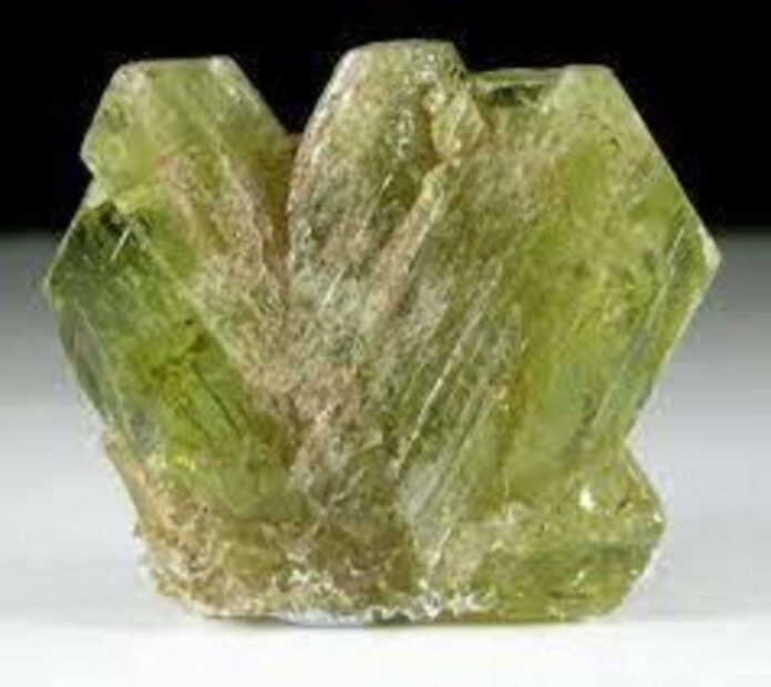 Uses, meaning and healing properties of chrysoberyl