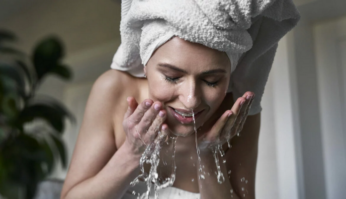 Dunking your head in cold water can make migraine pain chill out - here's why