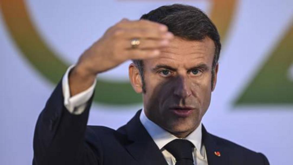 Does Macron want to become Emmanuel I?