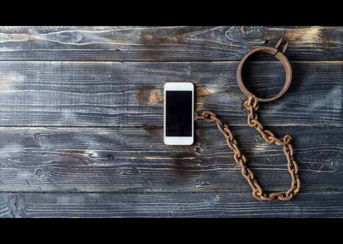 Why You’re Addicted to Your Cellphone