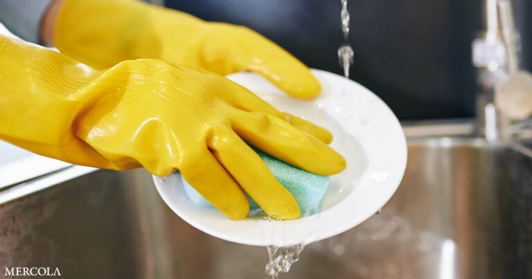 Researchers Surprised by the Level of Toxicity Found in Rubber Gloves
